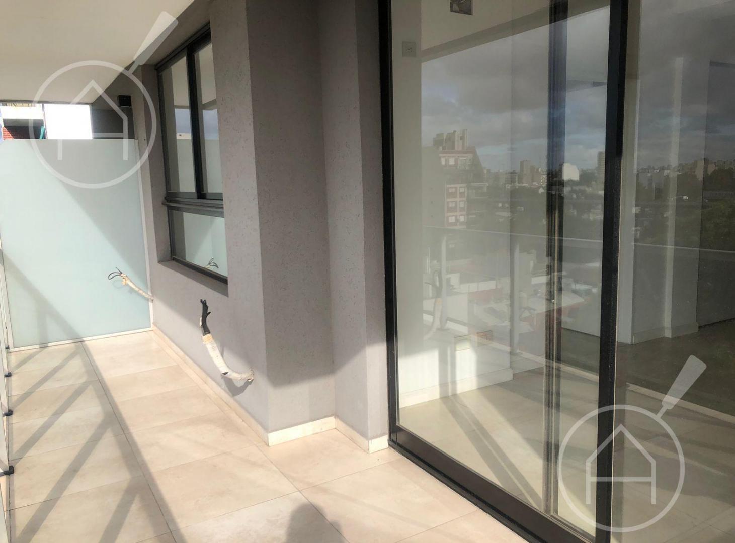 Foto de VENTA DEPARTAMENTO 2 AMBIENTES AL FRENTE EN VILLA LURO, imagen 3