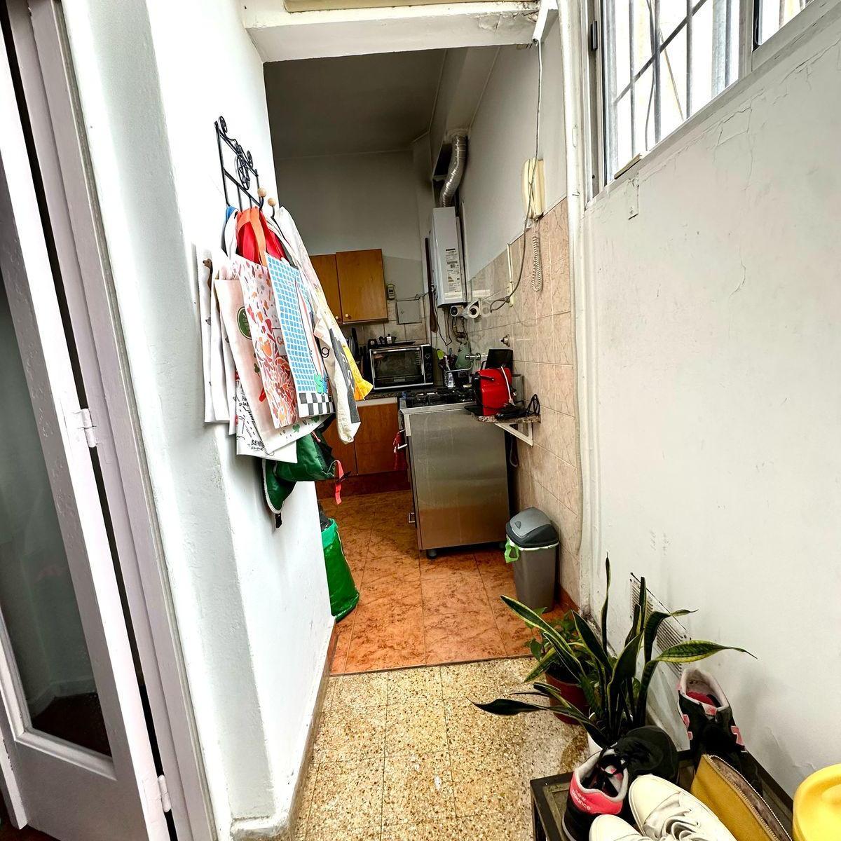 Foto de Departamento 3 ambientes con dependencia, sobre Wenceslao Villafañe., imagen 2