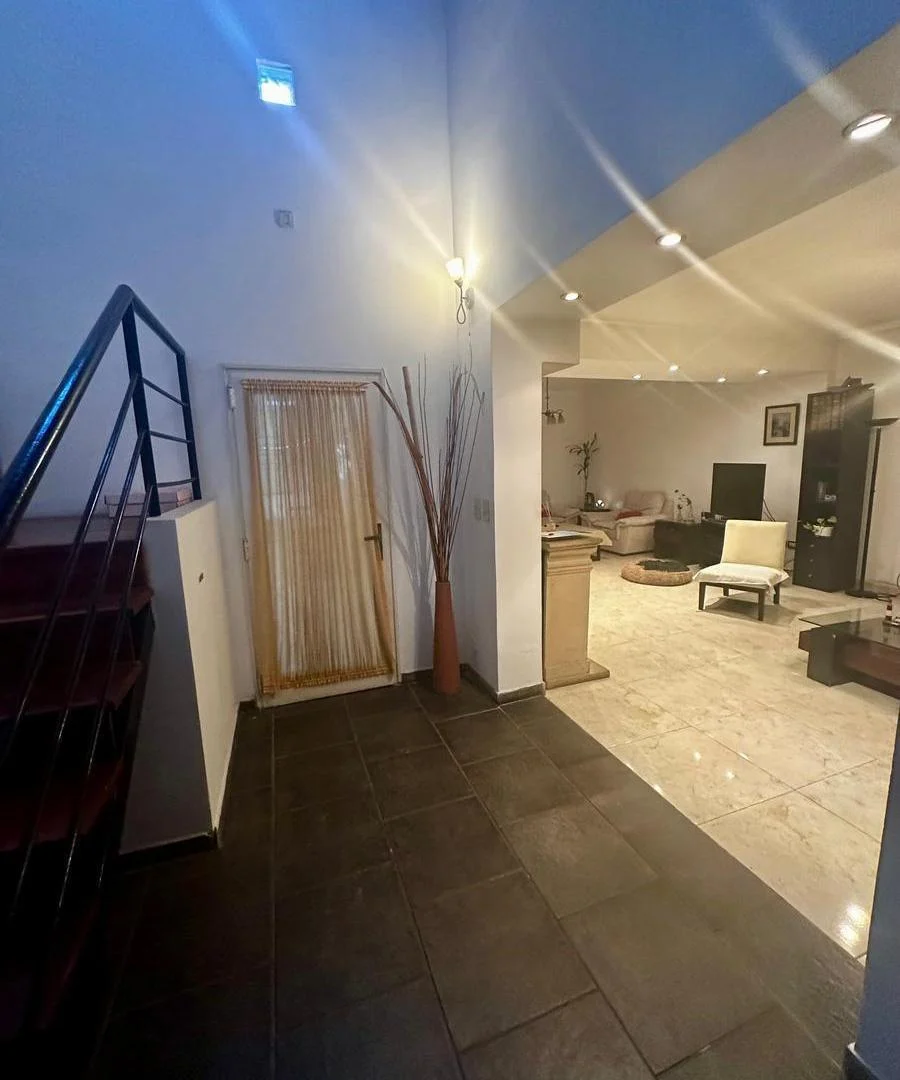 Foto de Casa 4 ambientes en venta Villa Santa Rita, imagen 2