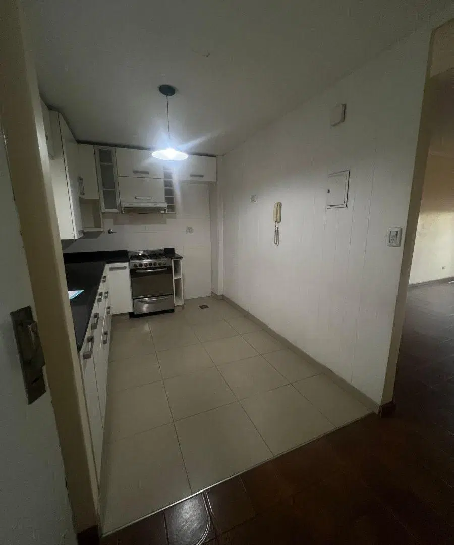 Departamento de 78 m² con 3 habitaciones en alquiler en Avellaneda 5