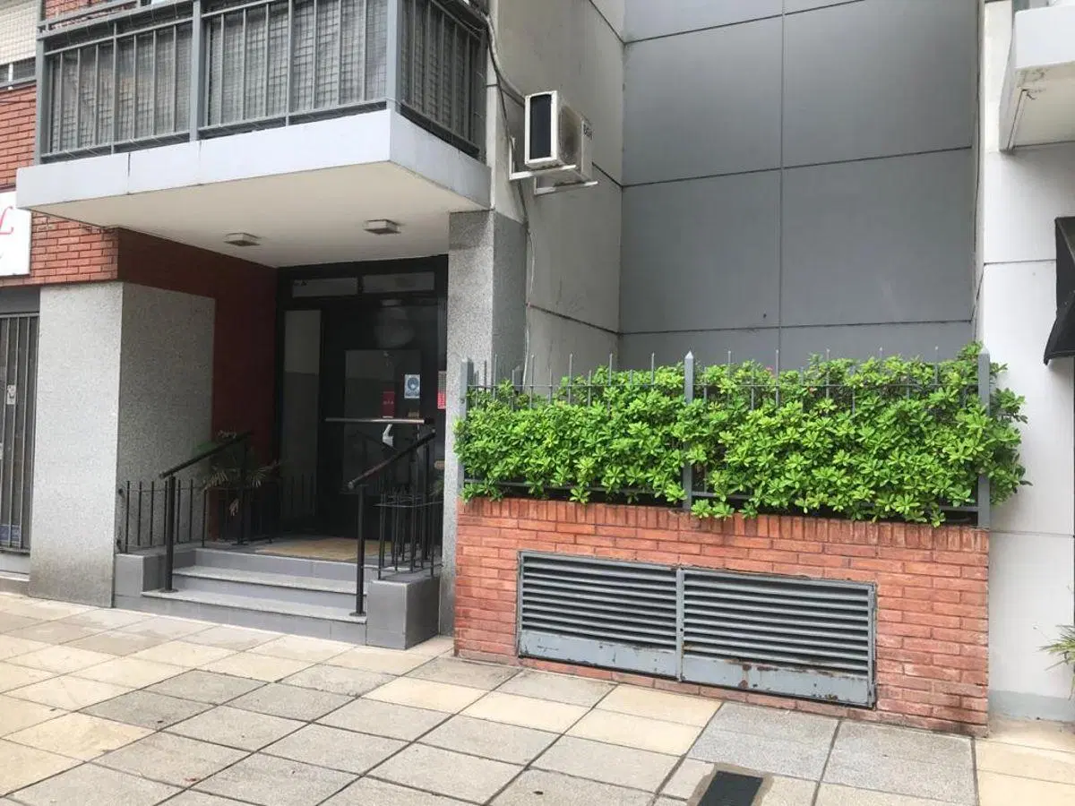 Departamento de 50 m² con 2 dormitorios en alquiler en Avellaneda 2