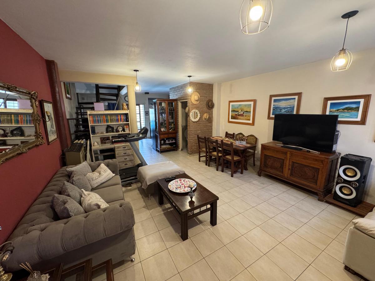 Duplex con Pileta en Venta Zona Sur 4