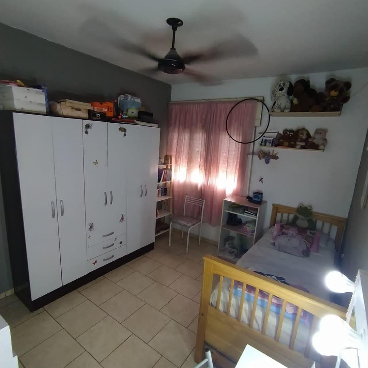 Vendo Casa con Departamentos en San Vicente 3