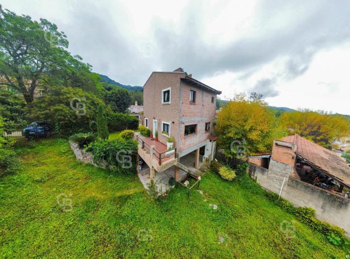 Casa en  Venta Los Perales 5