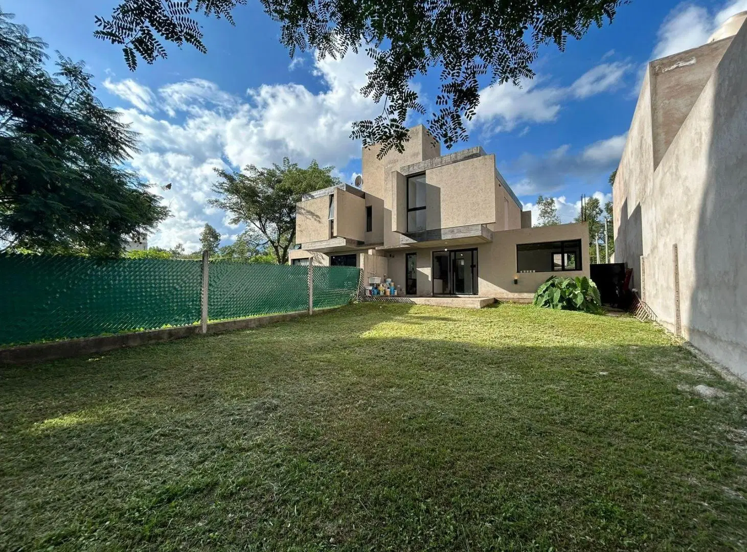VENTA DUPLEX -  Ampuap V Higuerilla 5