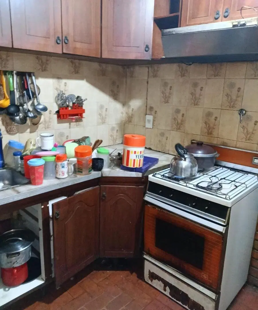 VENTA CASA - B° MARIANO MORENO 5