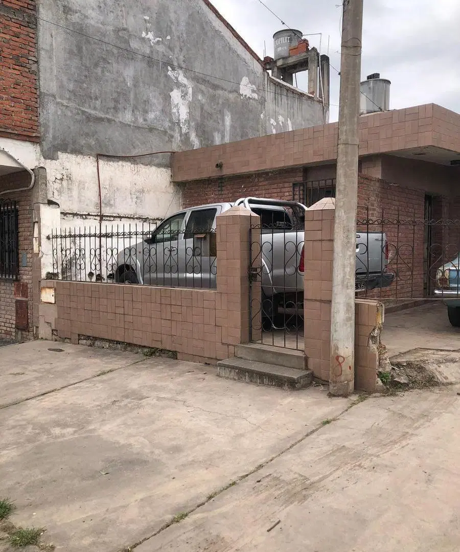 VENTA CASA - B° MARIANO MORENO 1