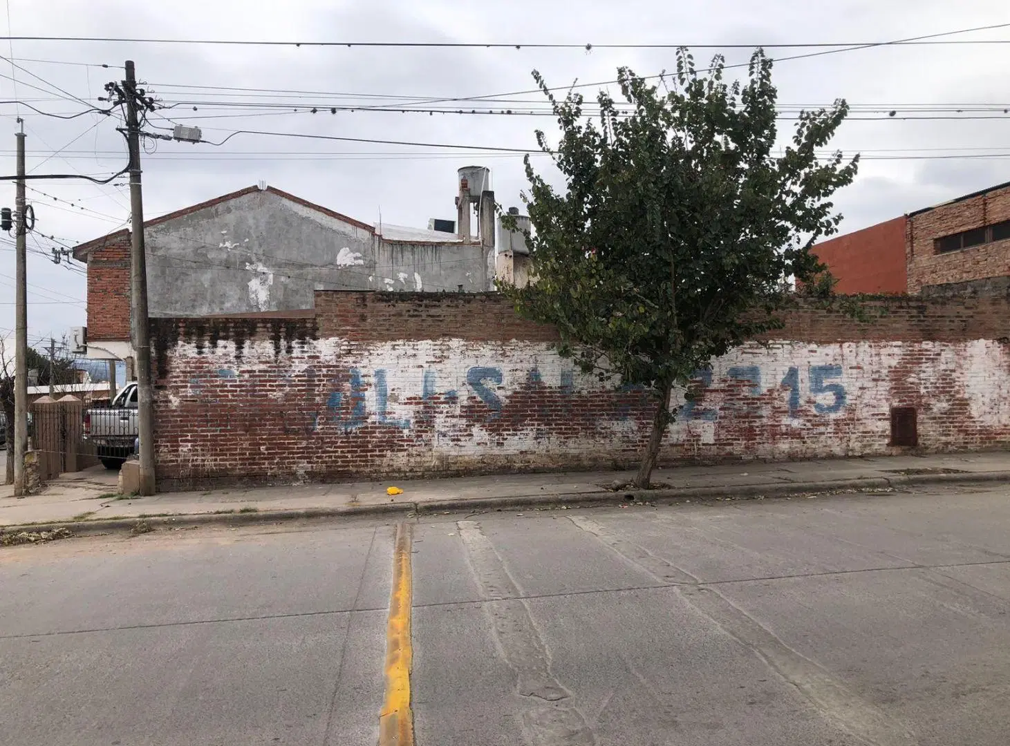 VENTA CASA - B° MARIANO MORENO 4