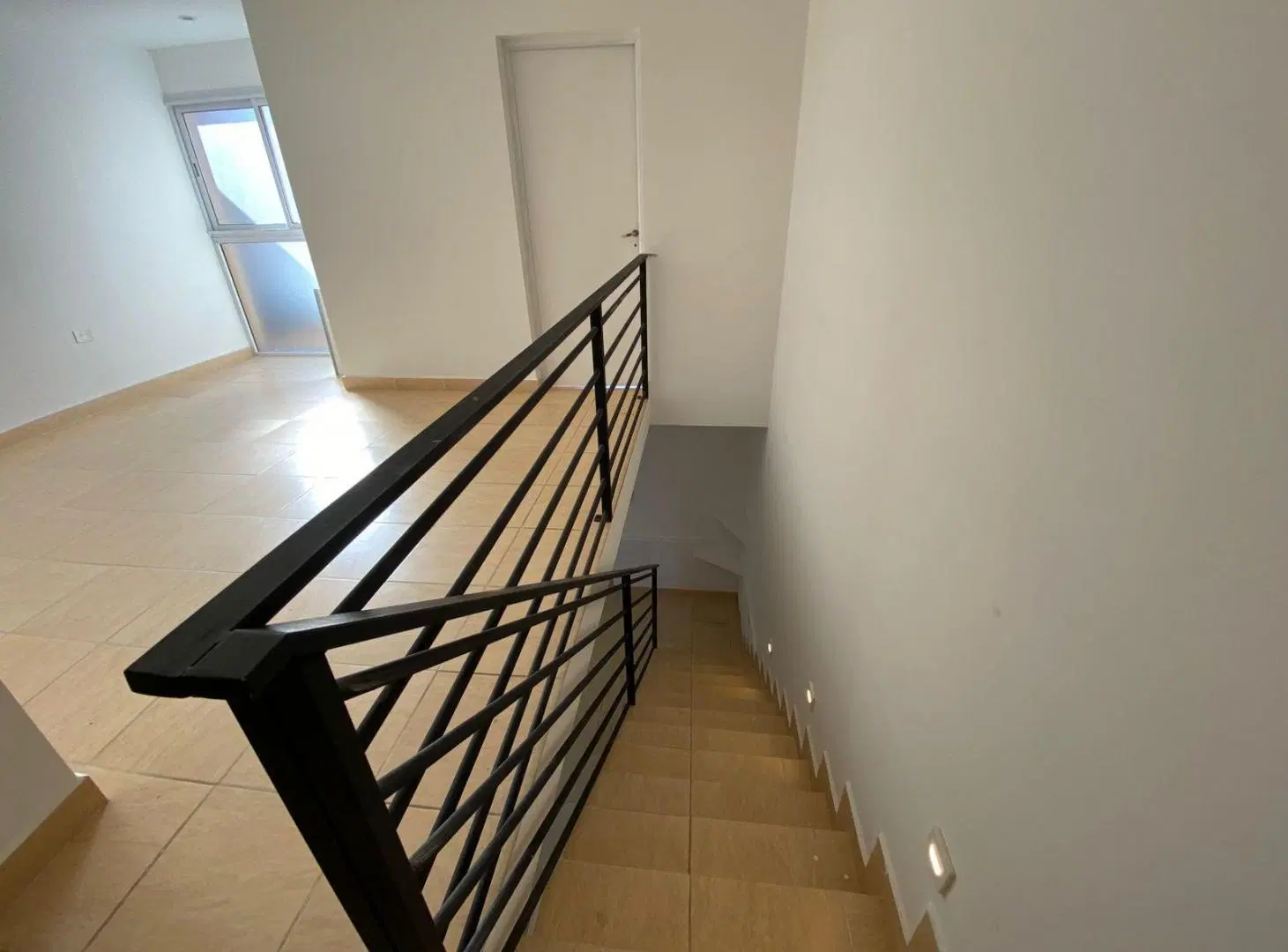 COLDWELL BANKER PLAZA COMERCIALIZA - VENTA | DUPLEX BARRIO LOS PERALES 4