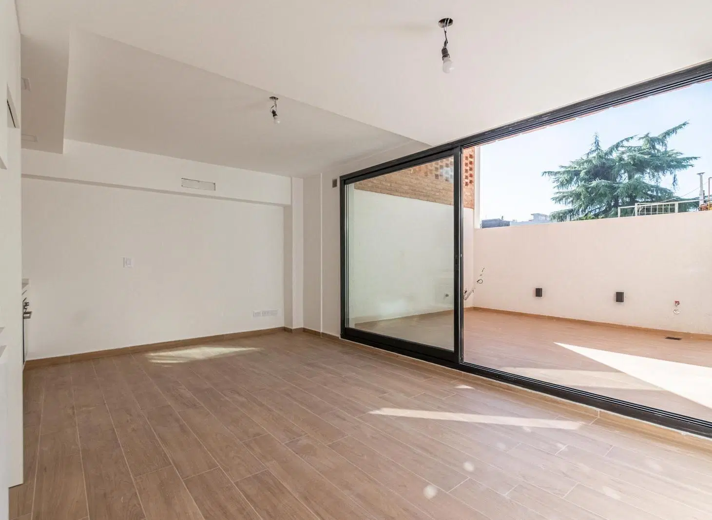 3 Ambientes con Terraza / 2 baños-uno en suite-/ A estrenar con posesión inmediata 5