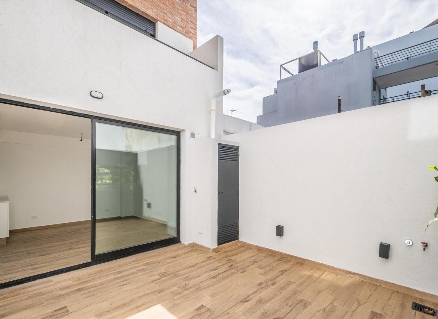 Foto de 2 Ambientes con Patio/ Departamento/ A estrenar con posesión inmediata, imagen 3