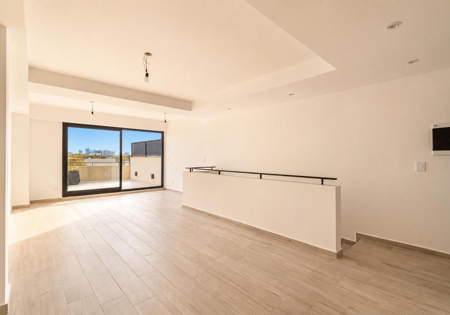 Foto de Dúplex- 4 ambientes -Terraza - Cochera-Quinto piso -Frente -Villa, imagen 1