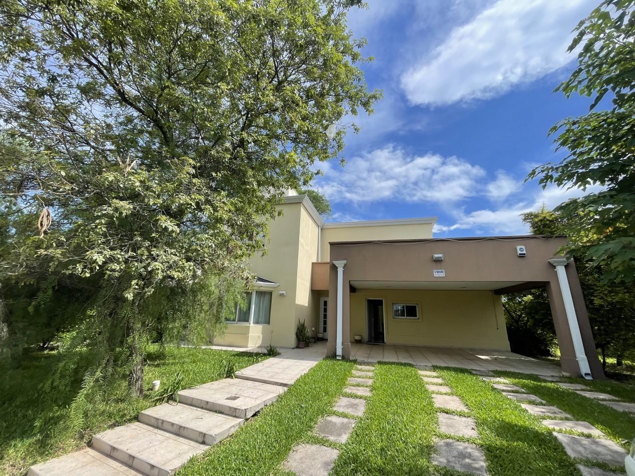 CASA 4 DORMITORIOS BARRIO CERRADO PLAZA PERU