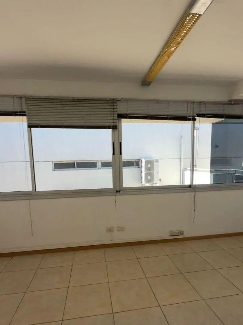ALQUILER OFICINA ZONA NORTE 2