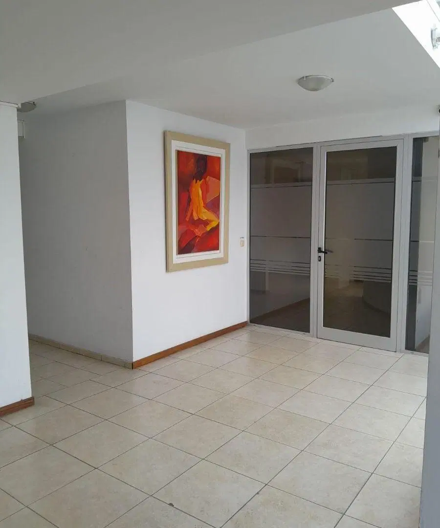 ALQUILER OFICINA ZONA NORTE 1