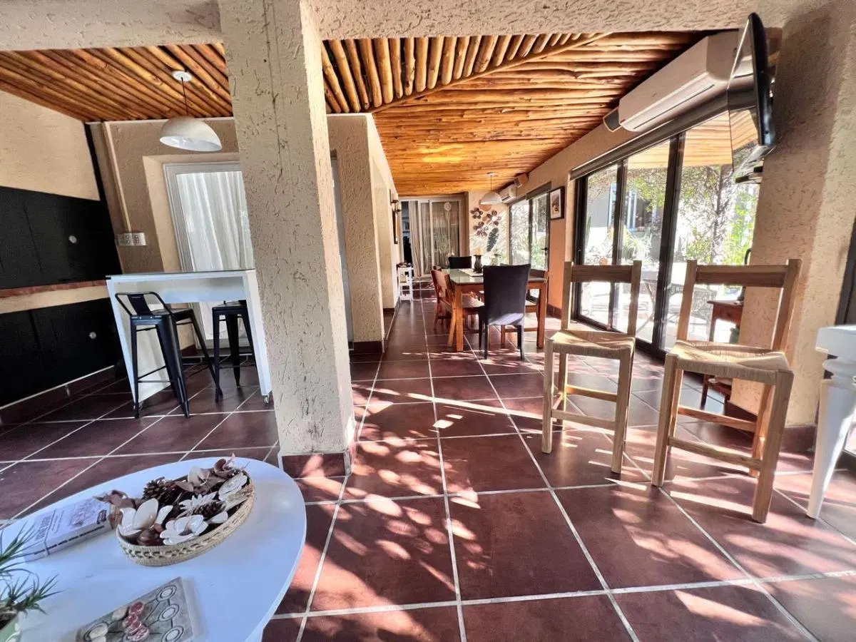 VENTA CASA LOMAS DE LA CAROLINA EN UNA PLANTA 1