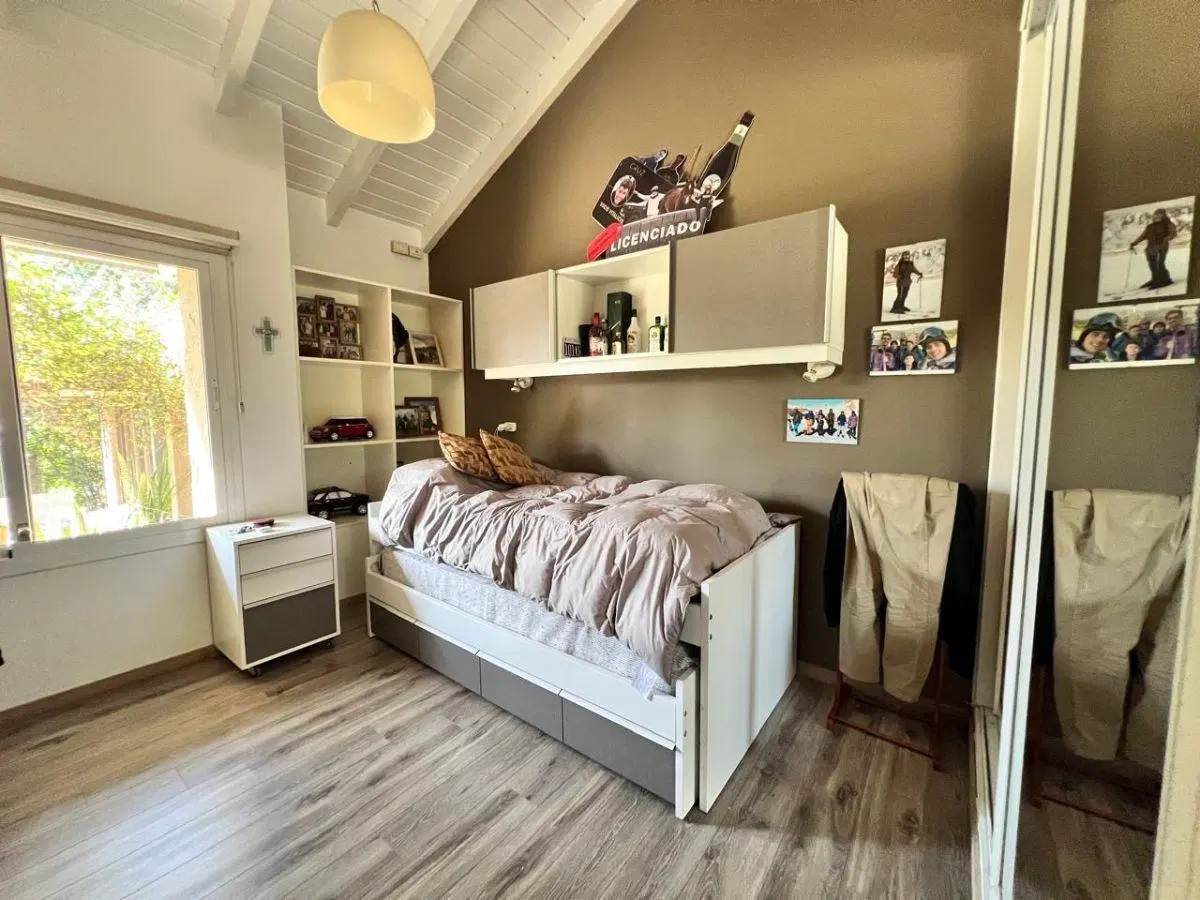 VENTA CASA LOMAS DE LA CAROLINA EN UNA PLANTA 3