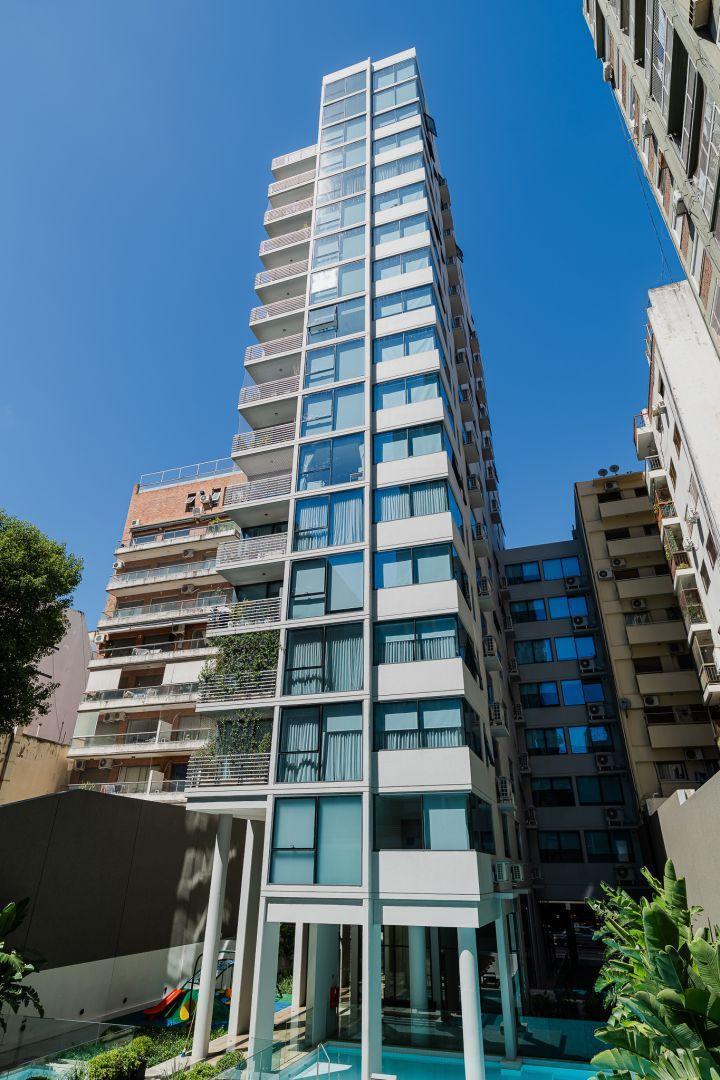 EVOQUE BELGRANO TRIPLEX 4 AMBIENTES CON DEPENDENCIA Y TERRAZA A ESTRENAR