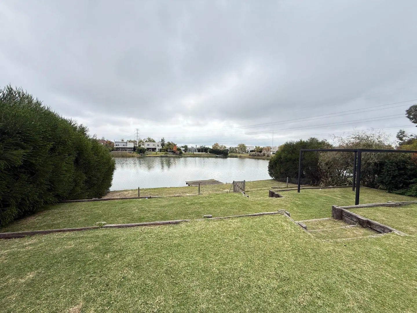 CASA EN VENTA A LA LAGUNA EN SAN BENITO ORIENTACION NORTE 2