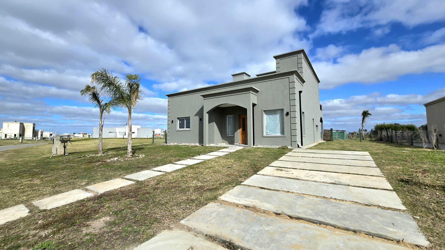 Foto de Venta casa 4 ambientes Barrio Santa Clara del Sur, Canning-Casa a, imagen 1
