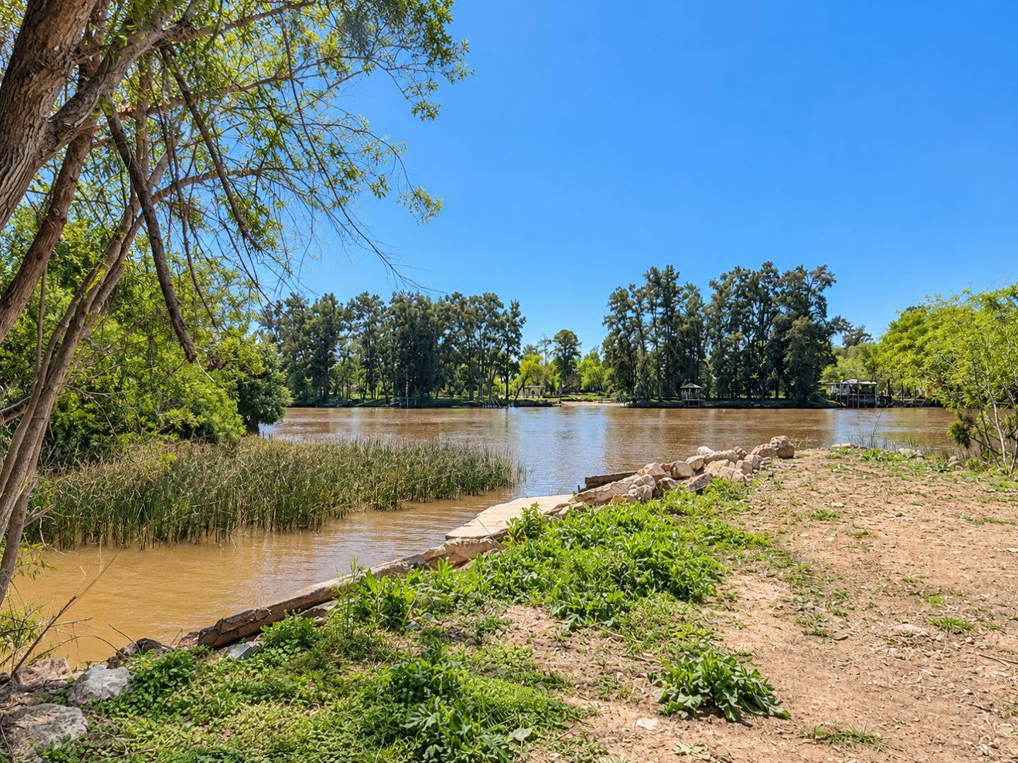 Foto de LOTE EN VENTA CON SALIDA AL RIO EN TIGRE IDEAL DESARROLLO, imagen 1