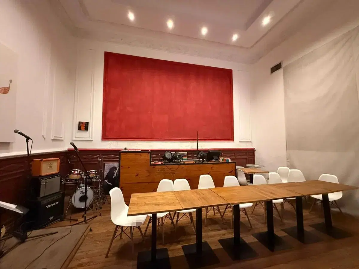 Casona en el Centro - Frente Plaza Colón. Ideal Desarrollista - Uso Profesional/institucional 3