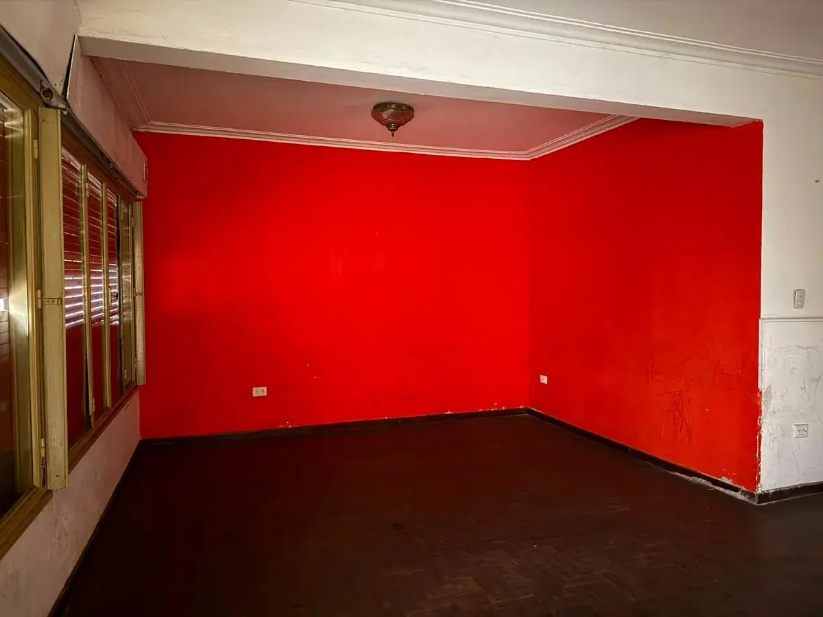 Casa Ideal desarrollo - Centro. Se escucha oferta. Bv Guzmán 2