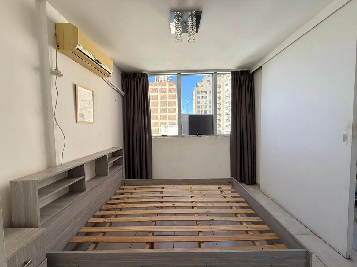 Foto de Departamento 1 dormitorio. Balcón. Balcarce 300, imagen 2