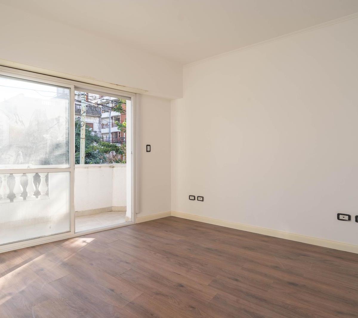 Venta PH 4 Ambientes con Terraza a Estrenar en Floresta 4