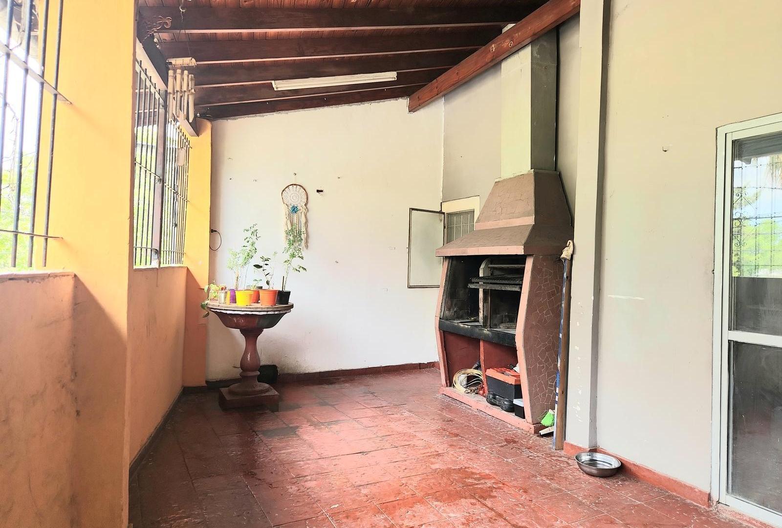 Foto de VENTA CASA CON LOCAL 4 AMBIENTES EN VILLA BALLESTER, imagen 5