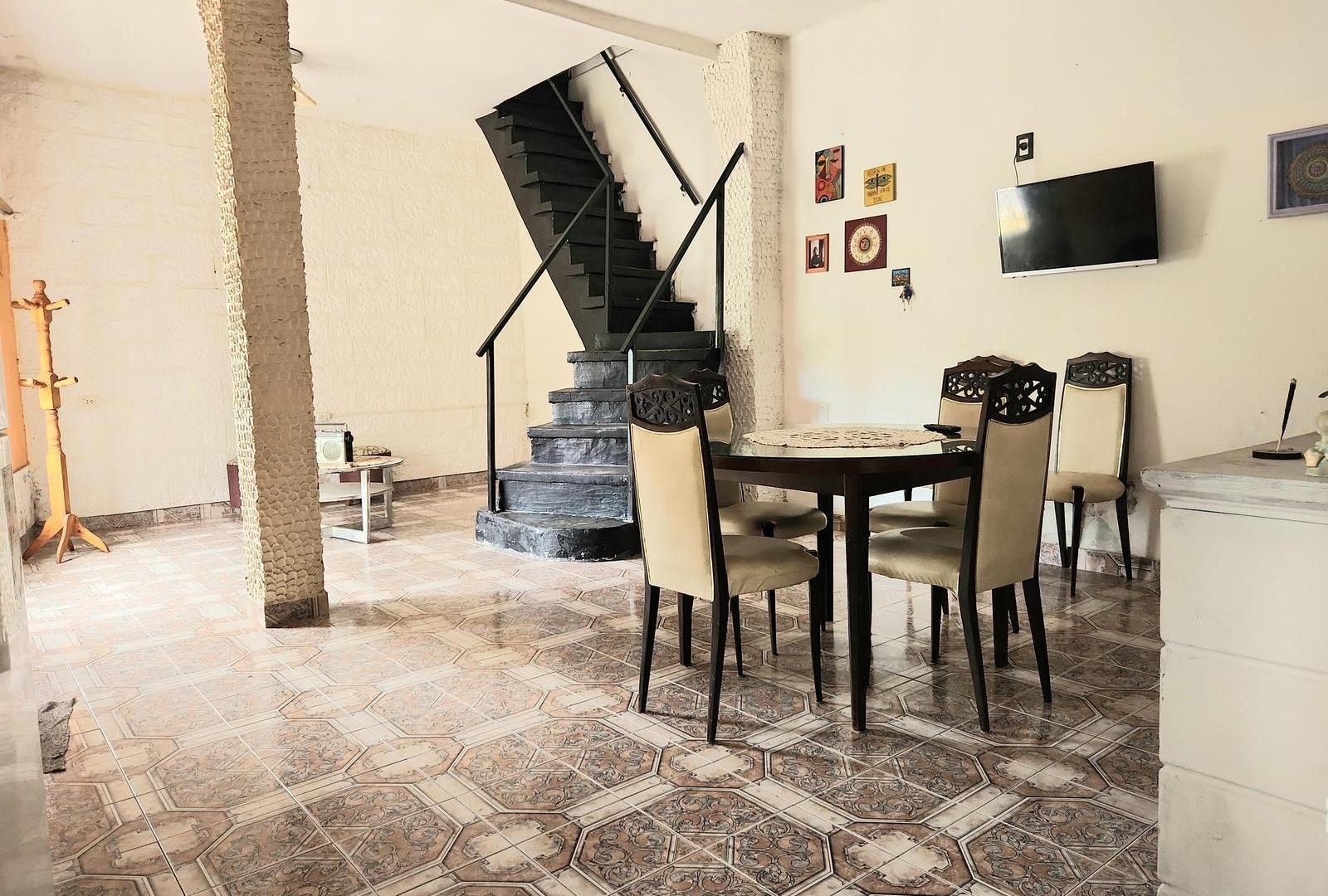 VENTA CASA CON LOCAL 4 AMBIENTES EN VILLA BALLESTER