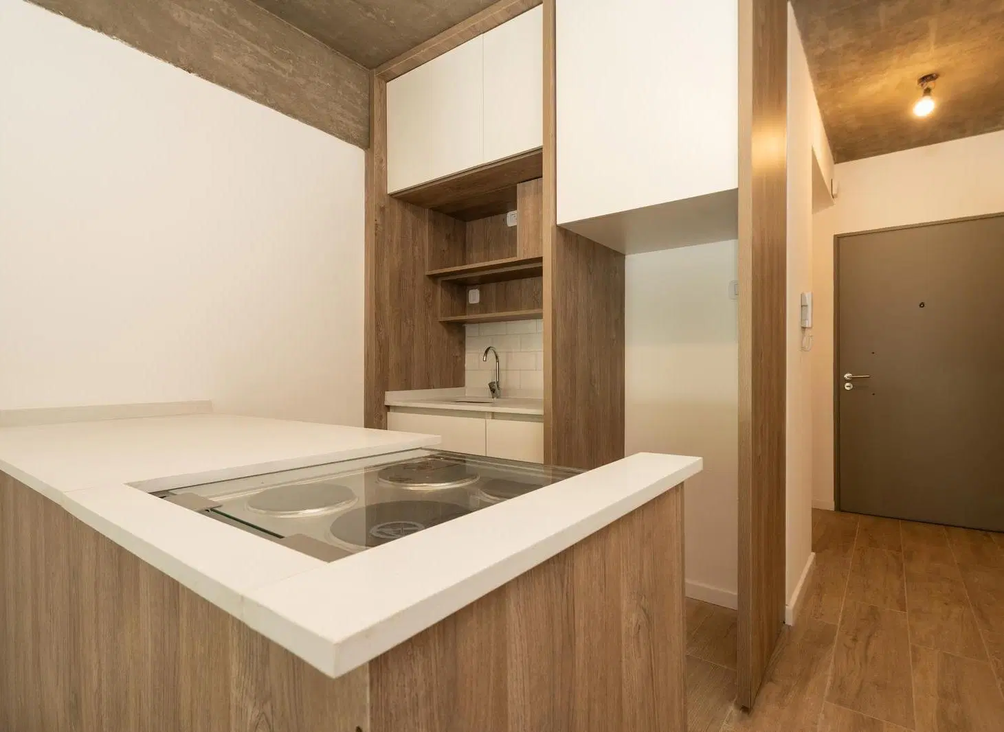 VENTA EN POZO, DEPARTAMENTO 2 AMBIENTES   ESCRITORIO, BALCON, PARRILLA Y TERRAZA PRIVADA EN COGHLAN 5