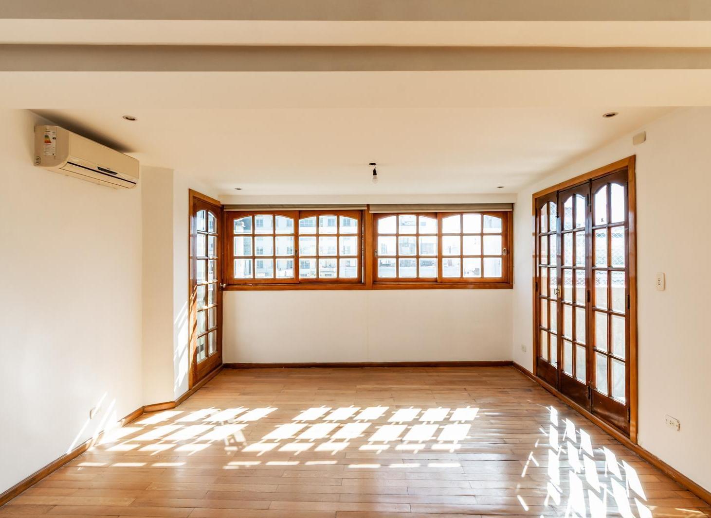 VENTA DEPARTAMENTO 3 AMBIENTES CON DEPENDENCIA, BALCON AL FRENTE Y PALIER PRIVADO EN RECOLETA