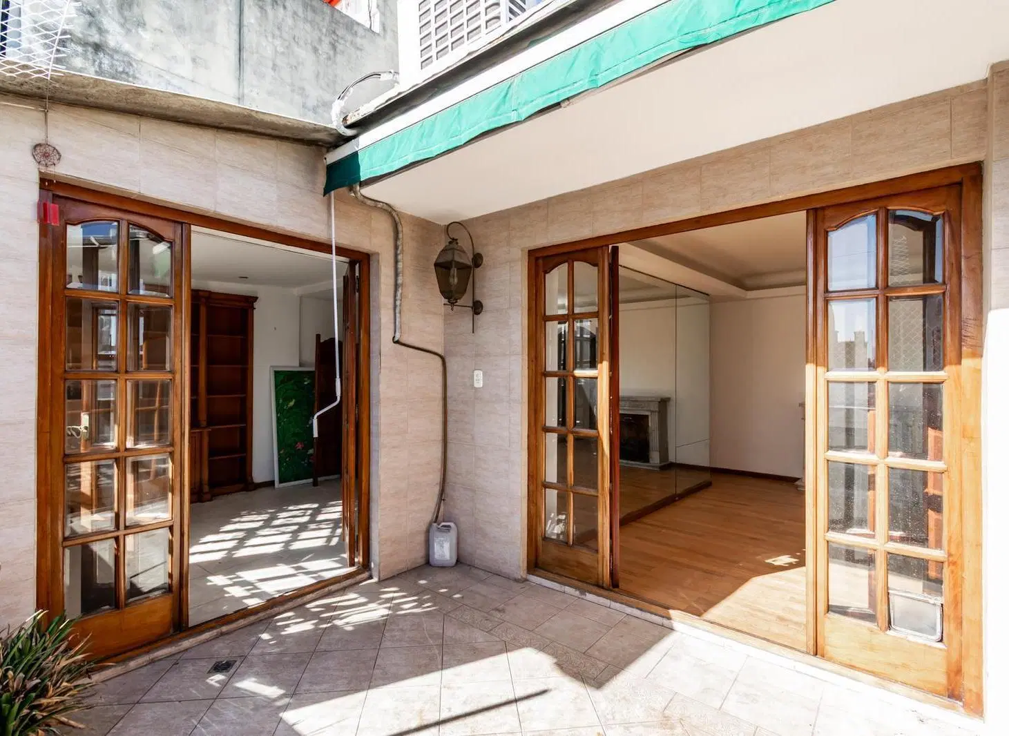 VENTA DEPARTAMENTO 3 AMBIENTES CON DEPENDENCIA, BALCON AL FRENTE Y PALIER PRIVADO EN RECOLETA 5