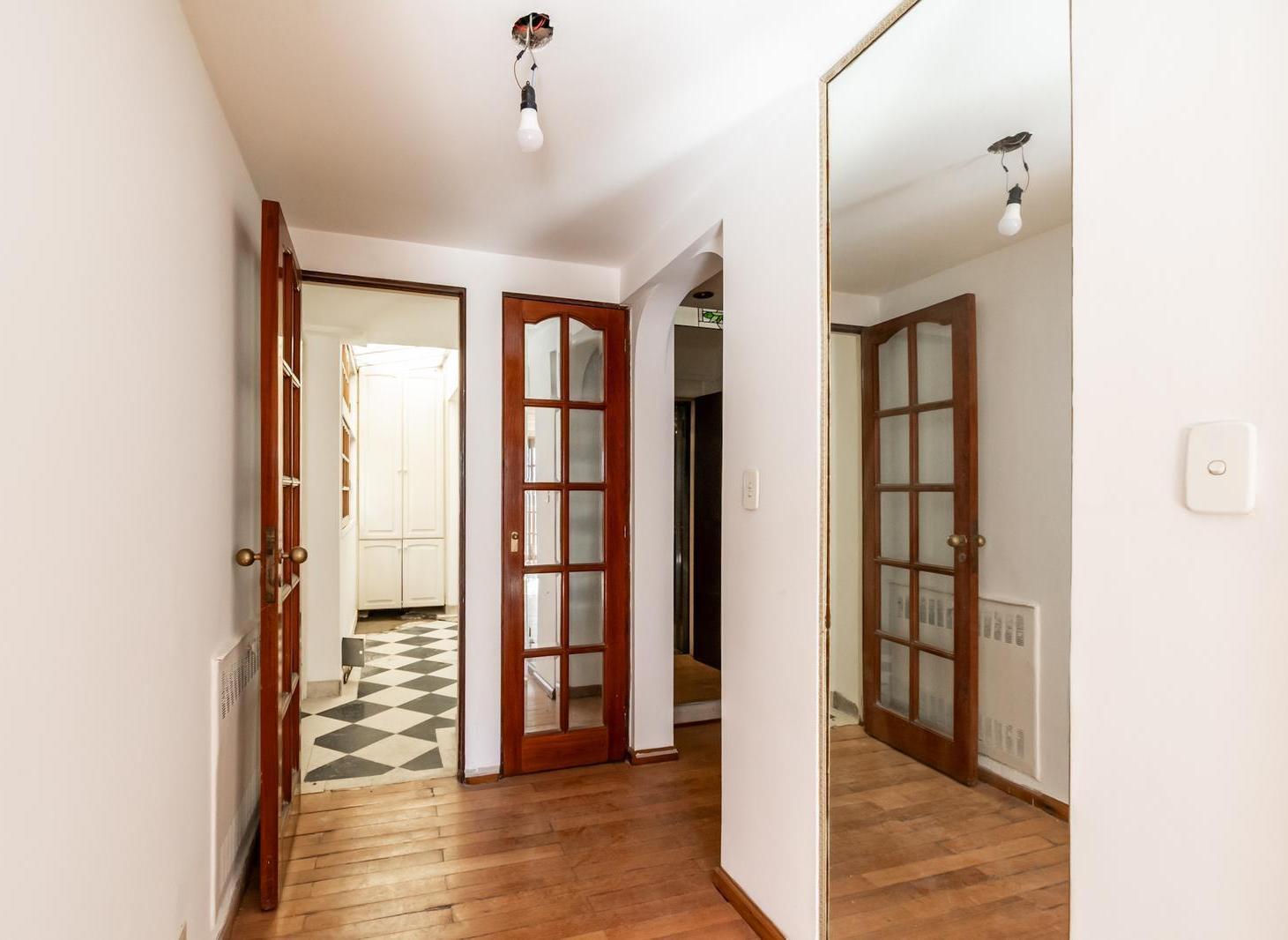 VENTA DEPARTAMENTO 3 AMBIENTES CON DEPENDENCIA, BALCON AL FRENTE Y PALIER PRIVADO EN RECOLETA