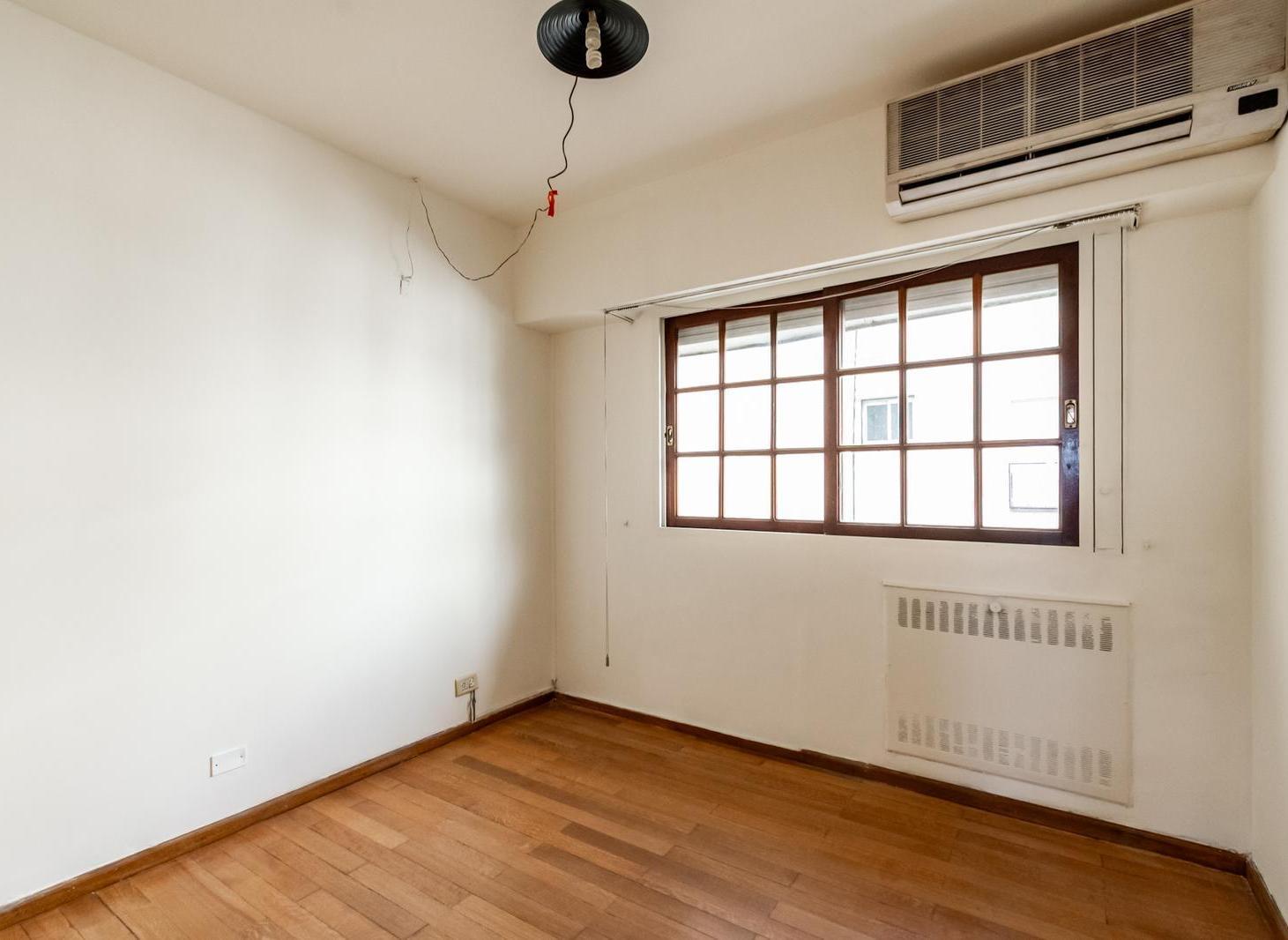 VENTA DEPARTAMENTO 3 AMBIENTES CON DEPENDENCIA, BALCON AL FRENTE Y PALIER PRIVADO EN RECOLETA