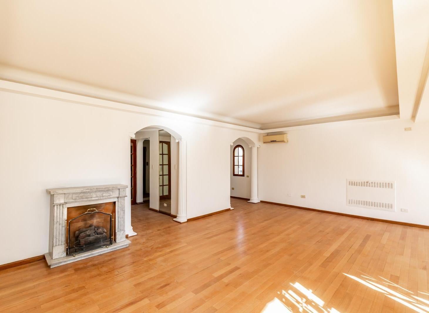 VENTA DEPARTAMENTO 3 AMBIENTES CON DEPENDENCIA, BALCON AL FRENTE Y PALIER PRIVADO EN RECOLETA