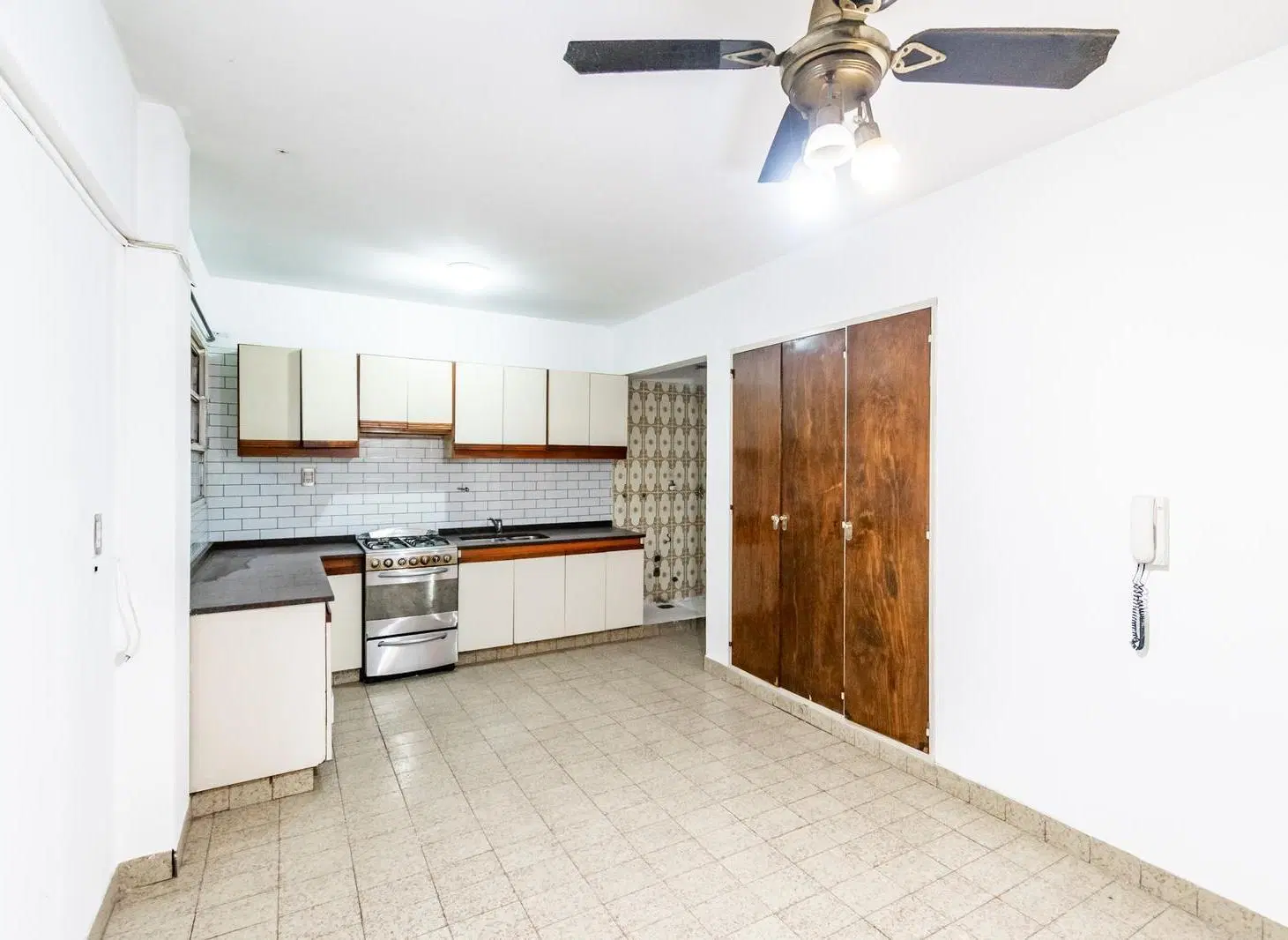 Venta Departamento 4 Ambientes con Balcón al Frente 2