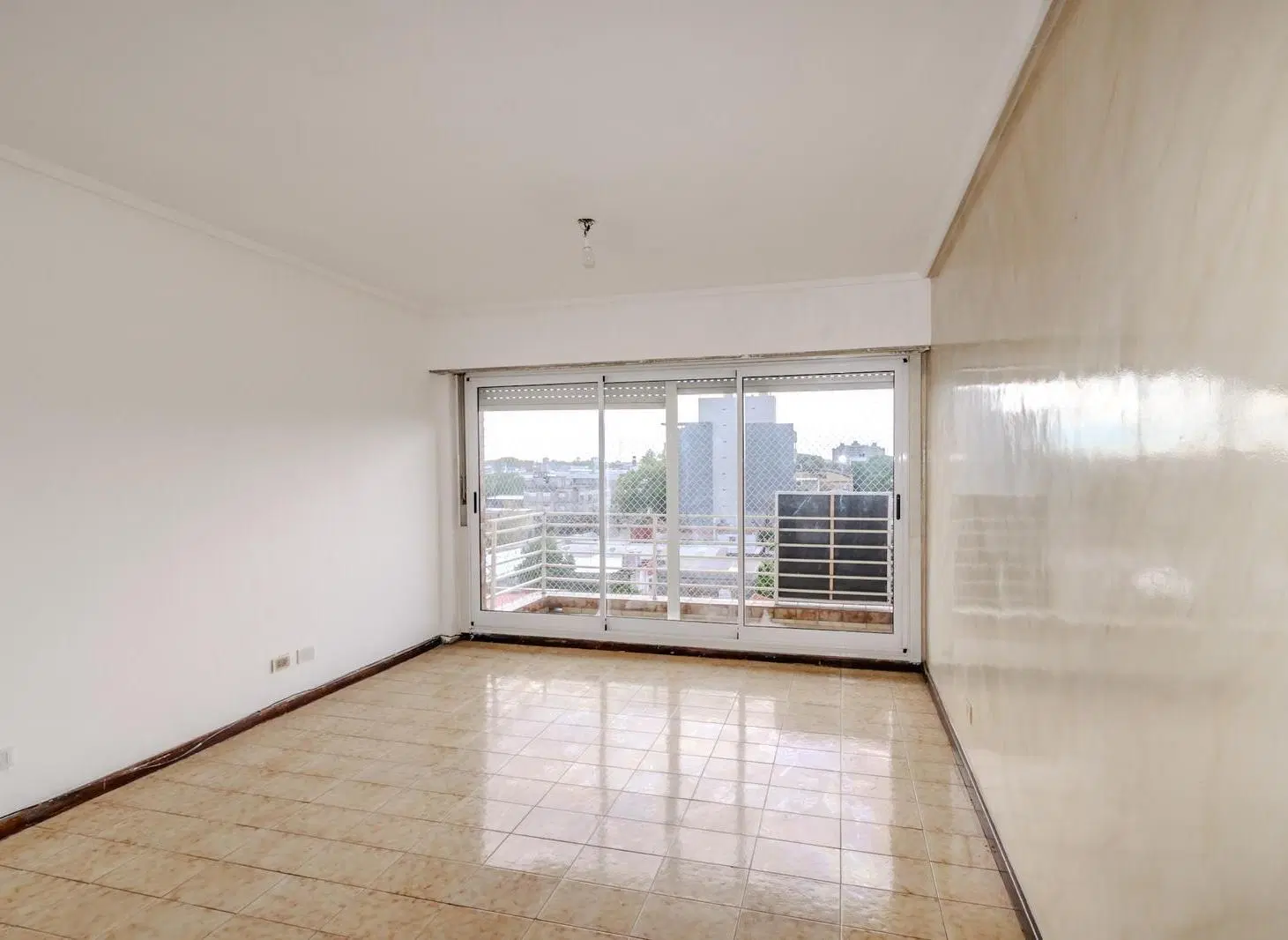Venta Departamento 4 Ambientes con Balcón al Frente 4
