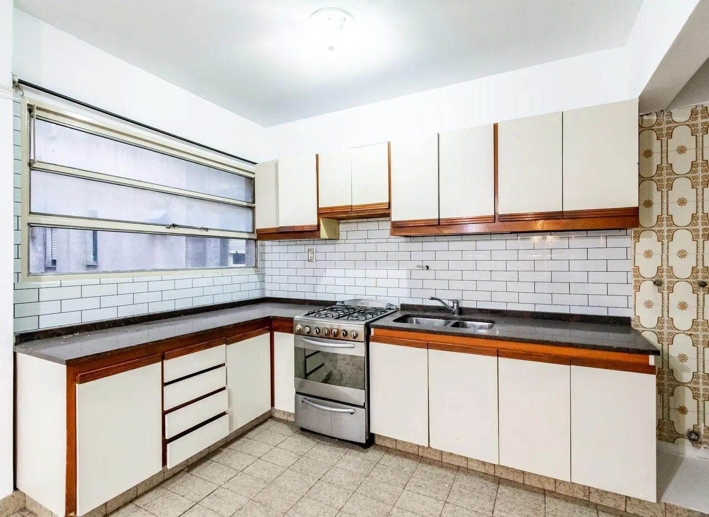 Venta Departamento 4 Ambientes con Balcón al Frente en San Martin 8