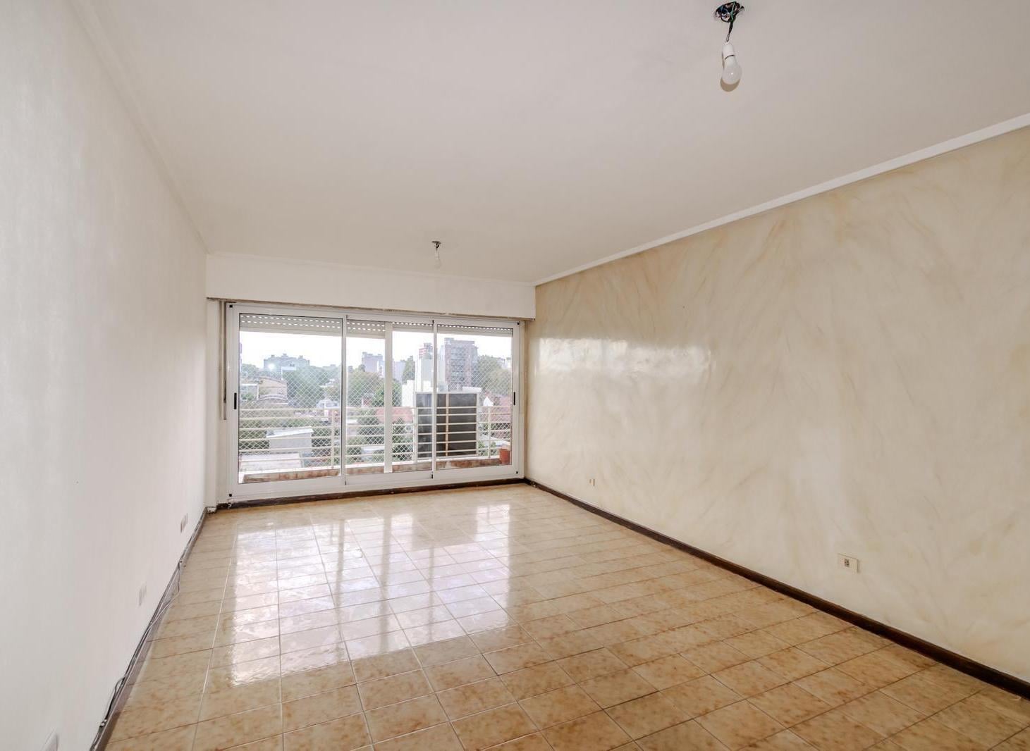 Venta Departamento 4 Ambientes con Balcón al Frente