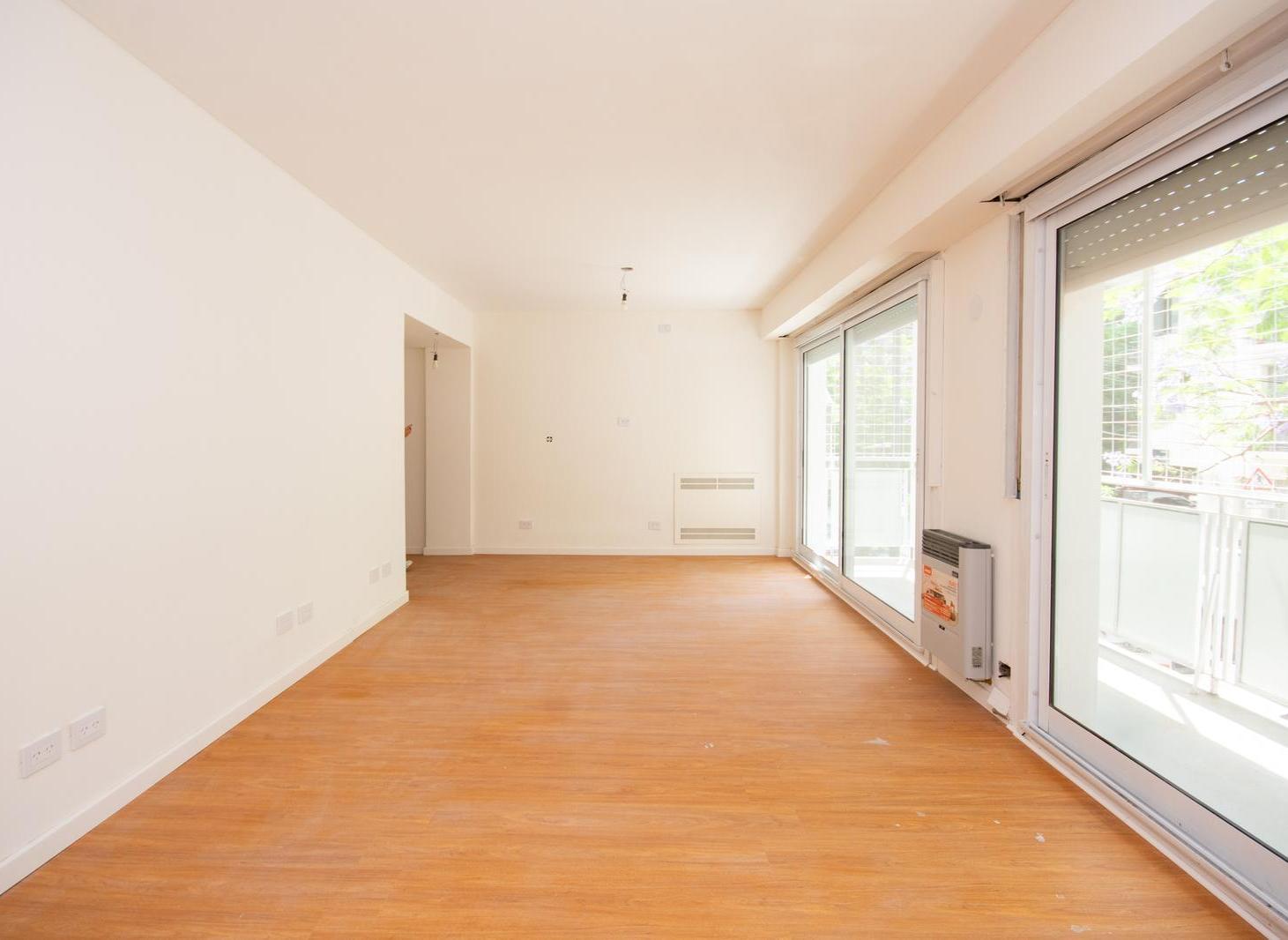 Foto de VENTA DEPARTAMENTO 4 AMBIENTES CON DEPENDENCIA, APTO CREDITO, imagen 3