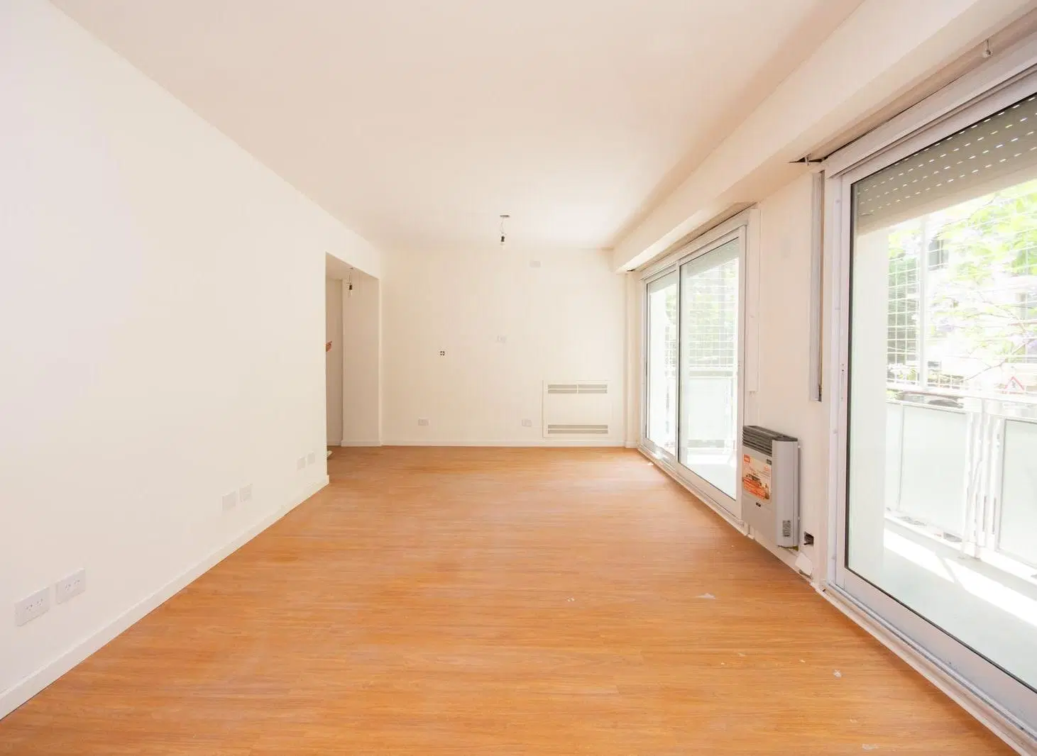 VENTA DEPARTAMENTO 4 AMBIENTES CON DEPENDENCIA, APTO CREDITO, RECICLADO, EN PALERMO 4