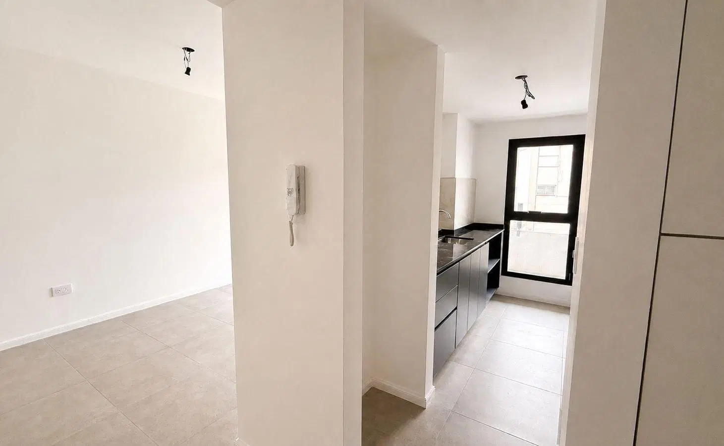 Alquiler departamento monoambiente apto profesional en Avellaneda 4
