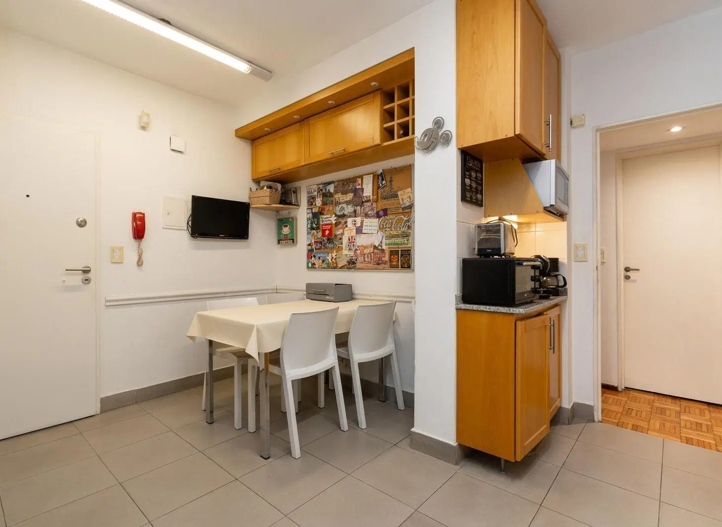 VENTA DEPARTAMENTO 4 AMBIENTES CON COCHERA FIJA CUBIERTA, APTO CREDITO, EN PALERMO 5