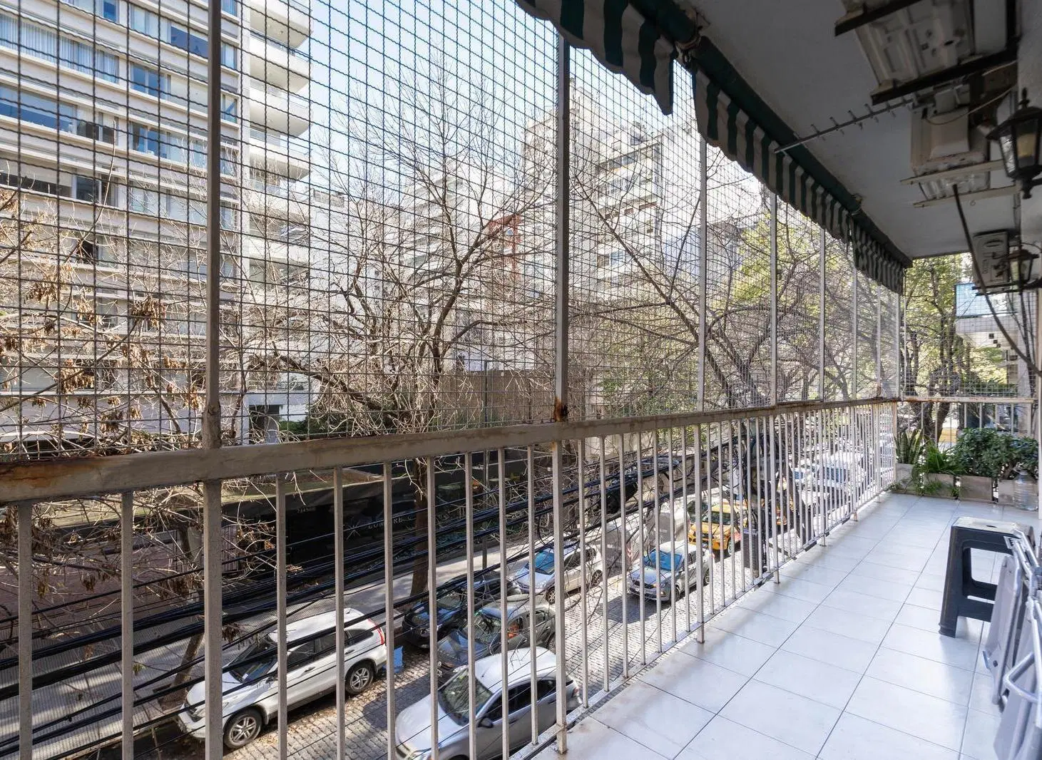 VENTA DEPARTAMENTO 4 AMBIENTES CON COCHERA FIJA CUBIERTA, APTO CREDITO, EN PALERMO 4