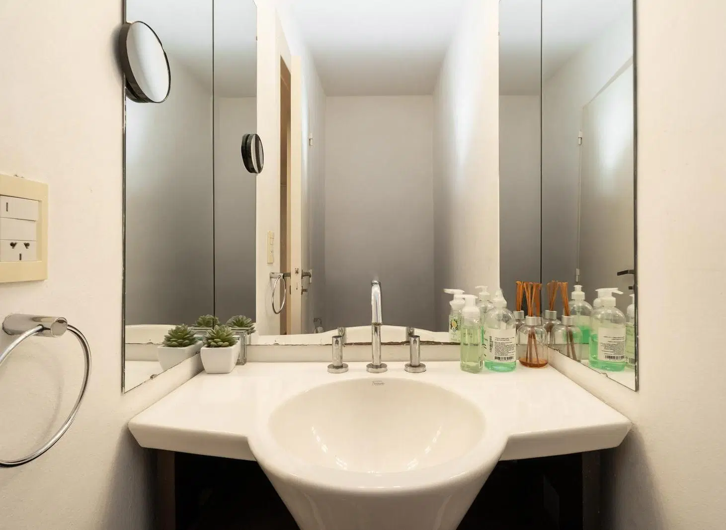 VENTA DEPARTAMENTO 4 AMBIENTES CON COCHERA FIJA CUBIERTA, APTO CREDITO, EN PALERMO 3