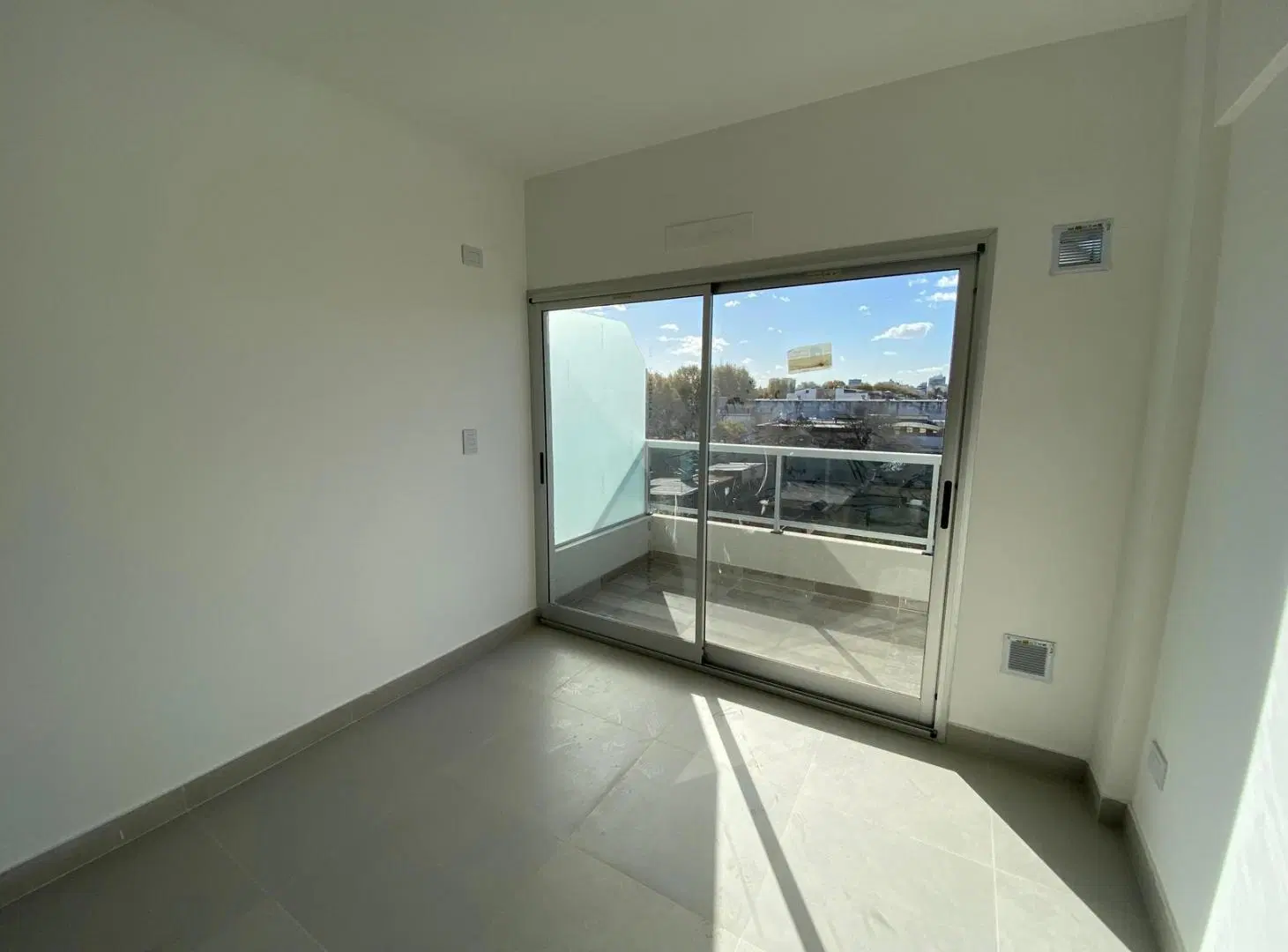 ALQUILER DEPARTAMENTO MONOAMBIENTE NUEVO CON BALCON SOBRE CHIVILCOY EN VILLA DEVOTO 2