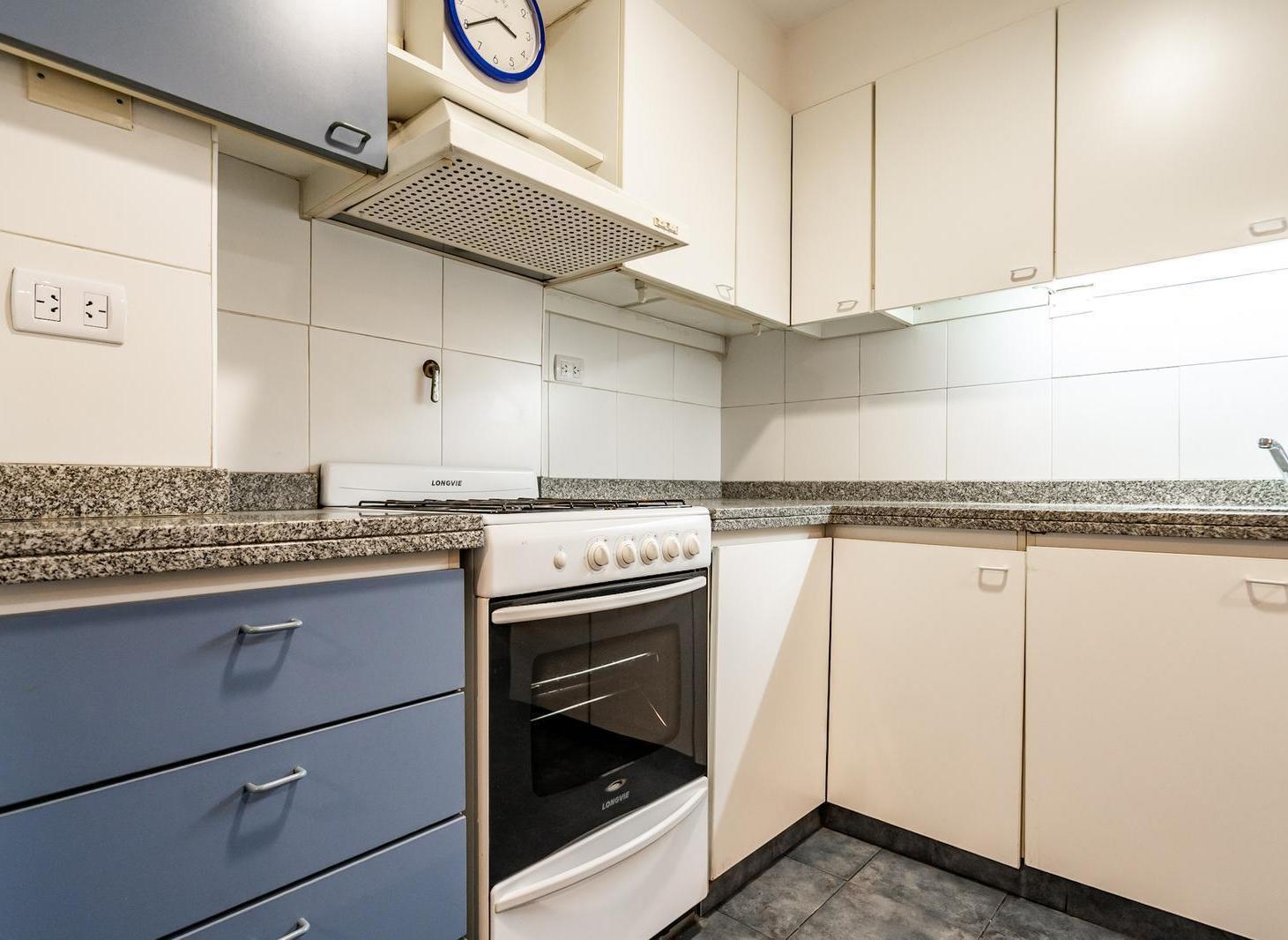 Venta Departamento 4 Ambientes Balcón corrido al frente Reciclado a nuevo Once/Balvanera