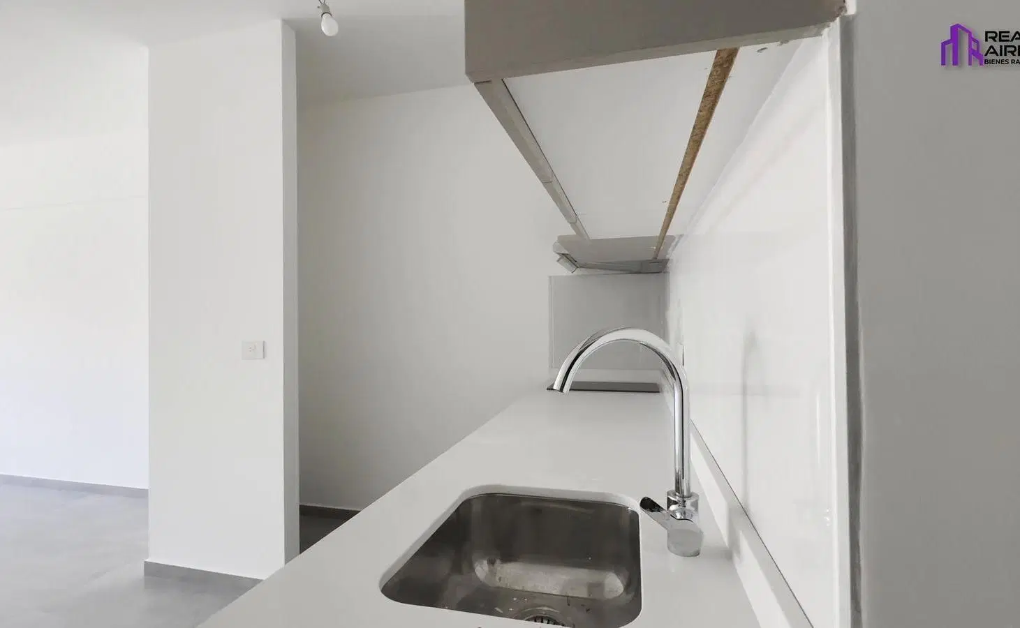 VENTA MONOAMBIENTE PREMIUN CON BALCÓN EN CABALLITO 4